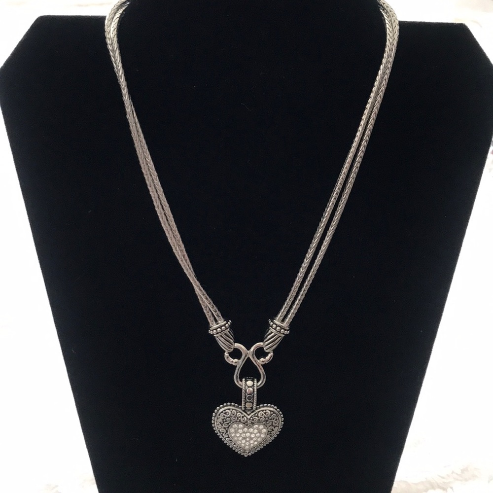 Women’s Pendant Necklace